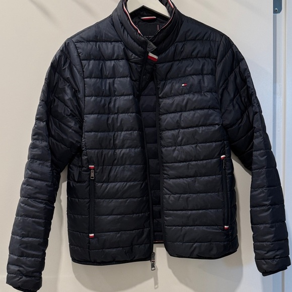 ✨Host pick✨Tommy Hilfiger Unisex Navy Puffer Jacket - Picture 2 of 6